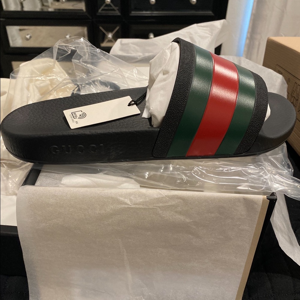New men’s Gucci slides